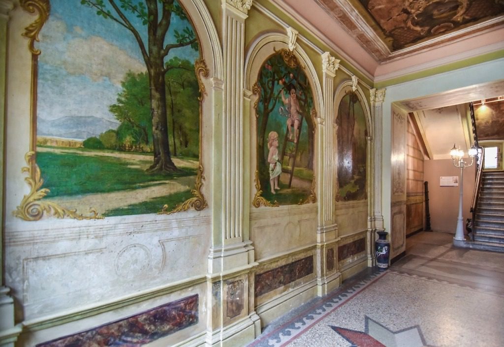 Парадные Тбилиси